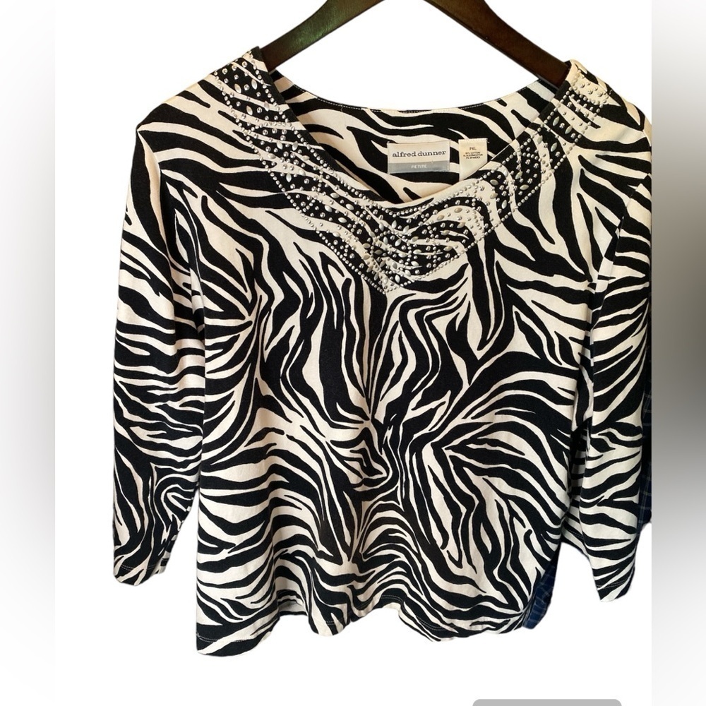 Ladies Zebralike print Alfred Dunner PXL with gorgeous beading